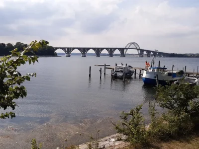 Un immense pont relie deux îles danoises