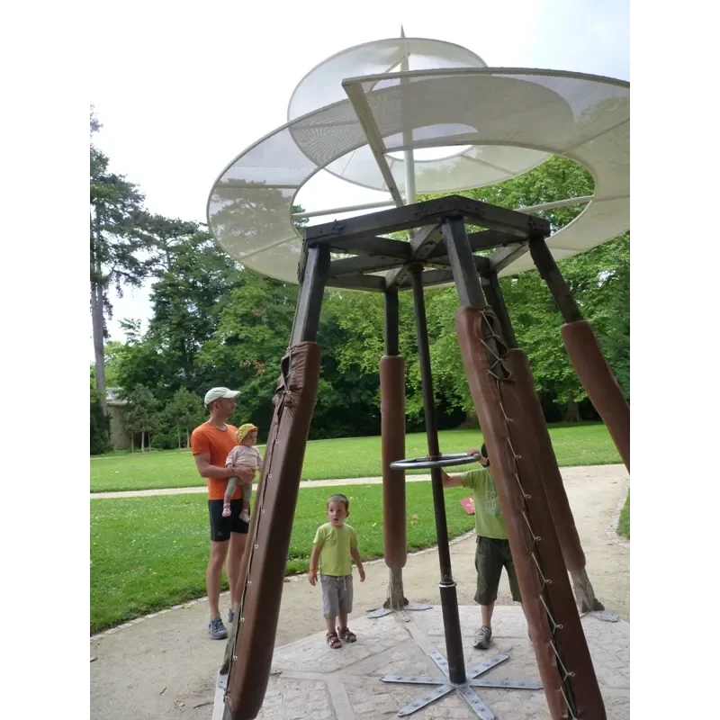 invention de Léonard de Vinci : l'hélicoptère