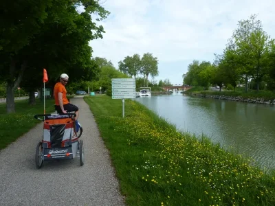 arrivée à Montech sur la voie verte du canal latéral à la Garonne