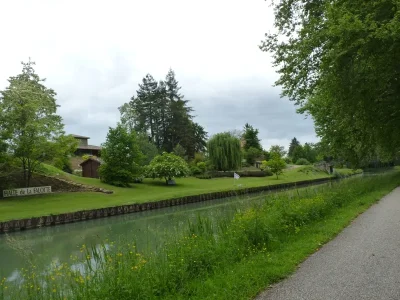 halte de la Falotte sur le canal latéral à la Garonne