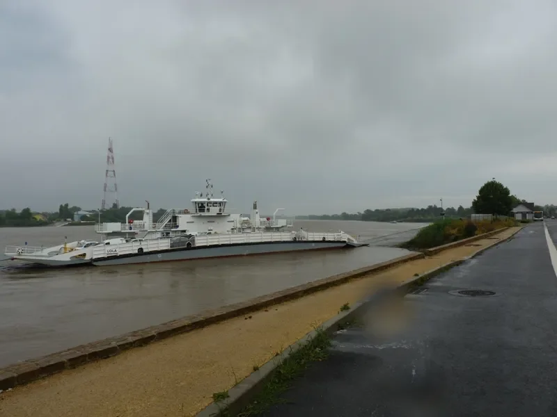 Le bac qui traverse la Loire au Pellerin