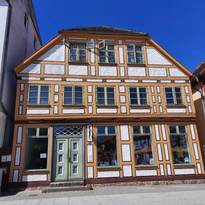 Une maison peinte à colombages