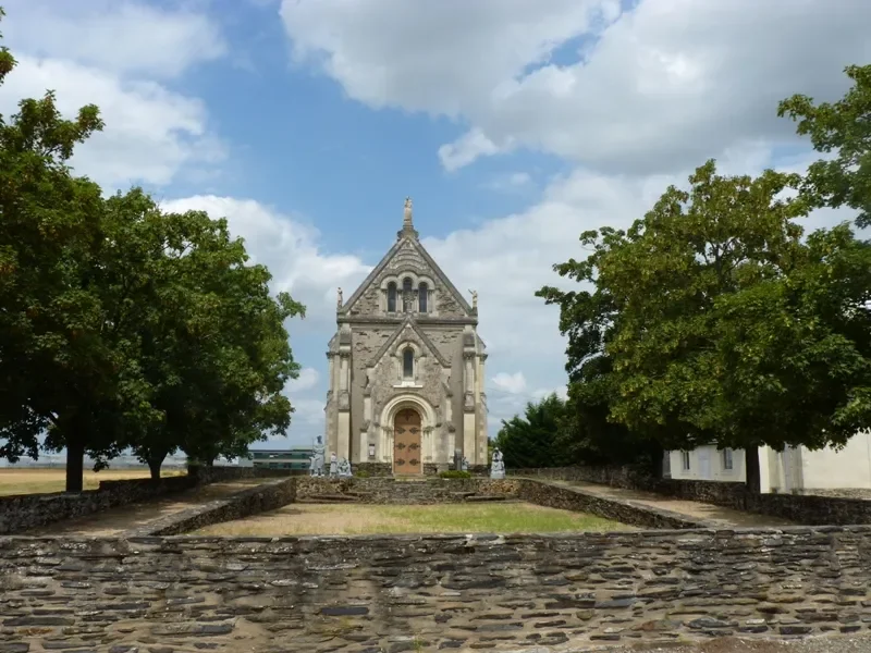 chapelle - Eurovélo 6 / la Loire à vélo