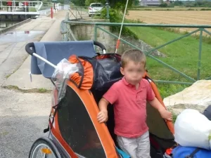 Gabriel observe depuis son char