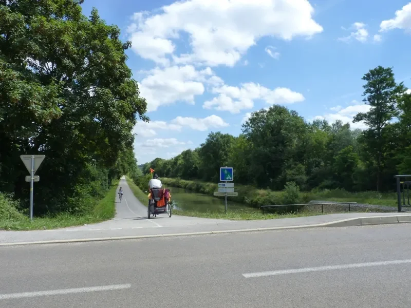 Eurovélo 6 / la Voie Bleue et le canal du Rhône au Rhin