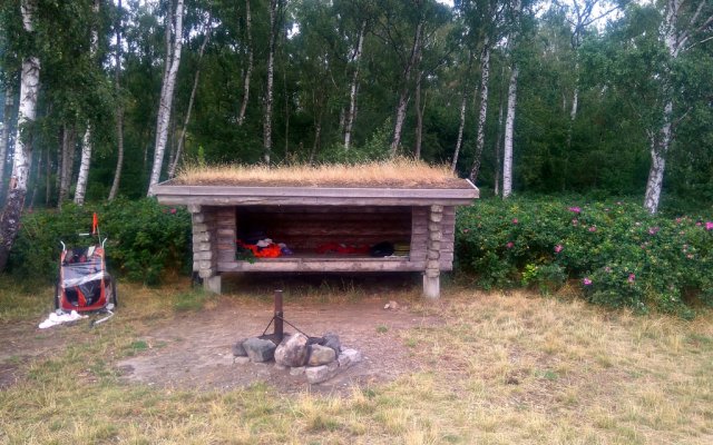Photo : shelter avec toiture végétale, Danemark