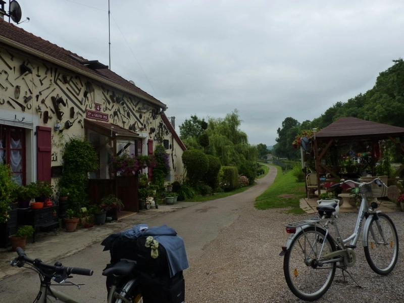 Canal de Bourgogne : écluse de Grand Pré